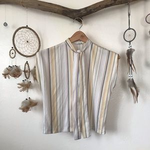 Vintage 80’s cropped cap sleeve tie neck top